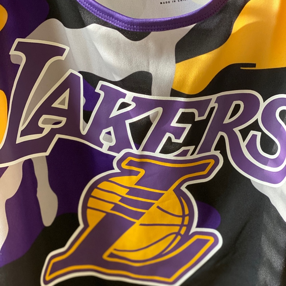Lakers Practice style jersey size XL NWT